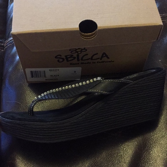 Wedge Sandals - Picture 2 of 4